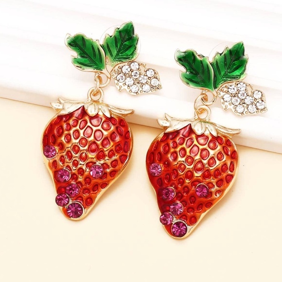 ❤️ FREE Strawberry Fruit Snack Hipster Rhinestone Modern Drop Berry Art Earrings - Picture 3 of 4